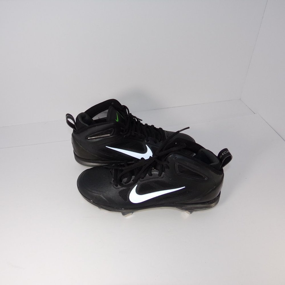 The Nike Air Huarache Carbon Elite SZ 8.5: Lightweight and strong